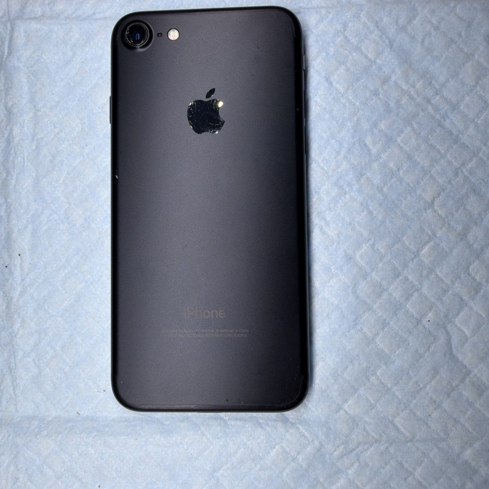 Apple A1660 iPhone 7 Black 32GB Unlocked MNAY2LL/A Battery Health 88%