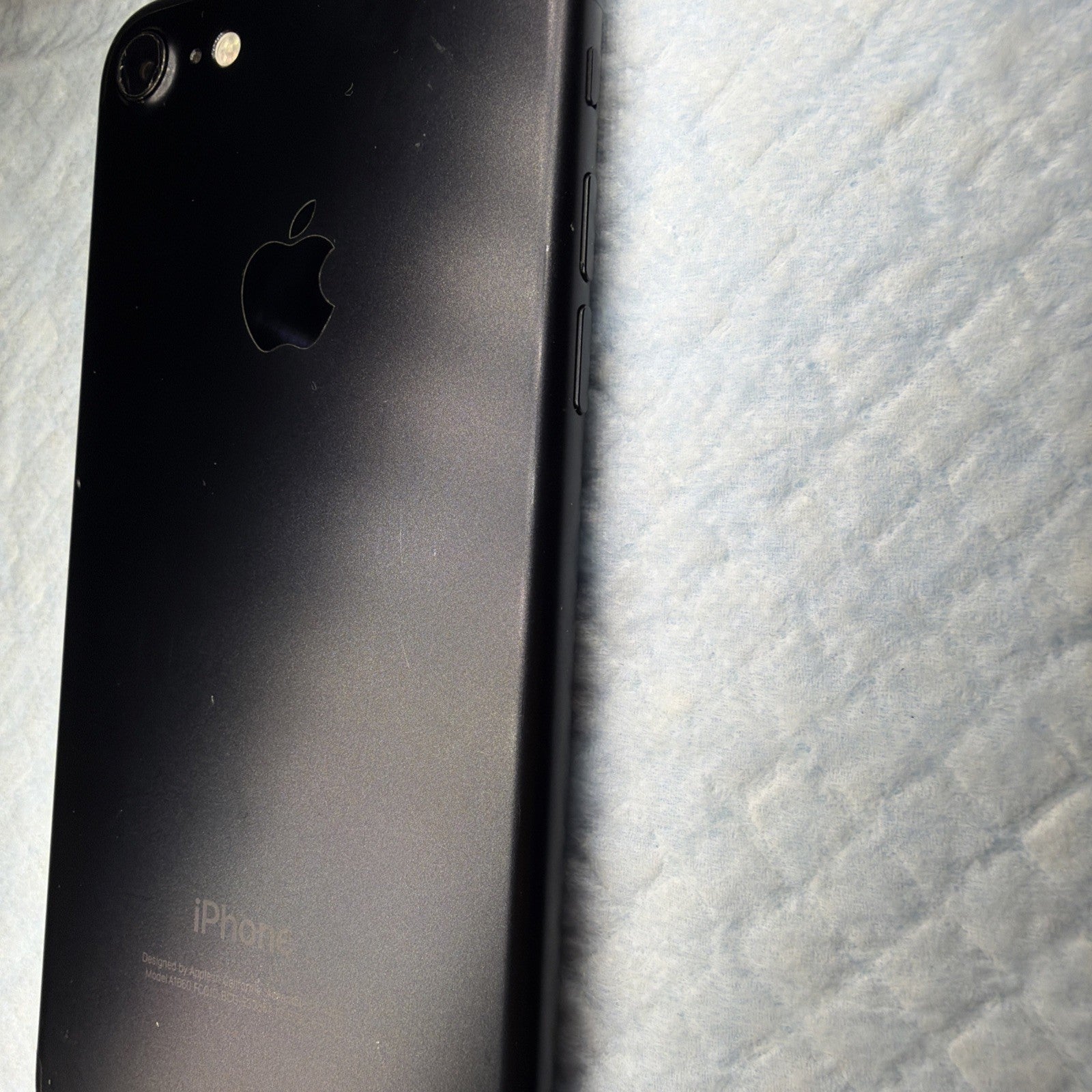 Apple A1660 iPhone 7 Black 32GB Unlocked MNAY2LL/A Battery Health 88%