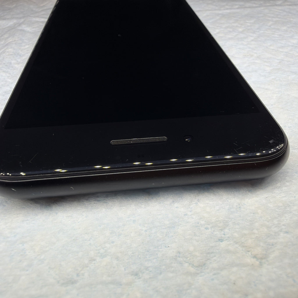 Apple A1660 iPhone 7 Black 32GB Unlocked MNAY2LL/A Battery Health 88%