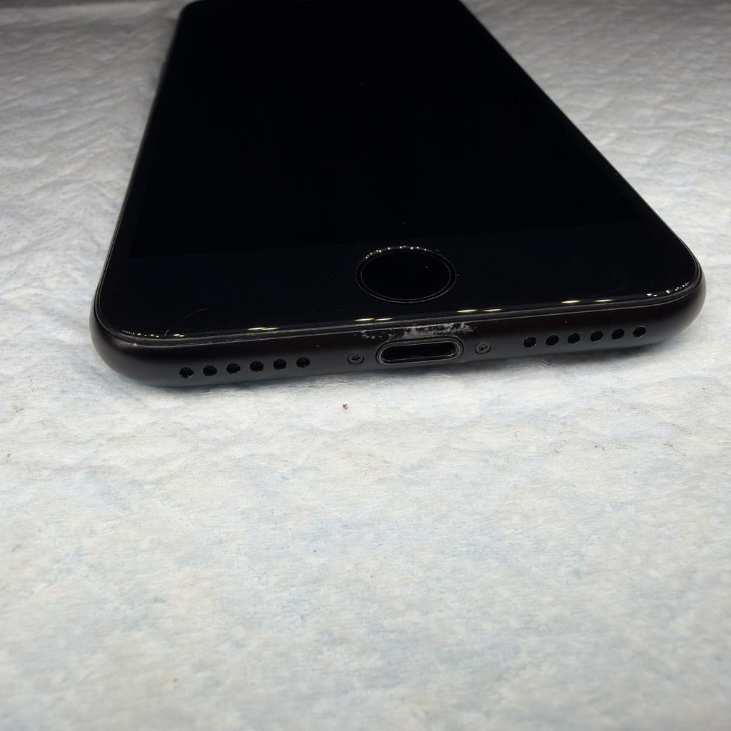 Apple A1660 iPhone 7 Black 32GB Unlocked MNAY2LL/A Battery Health 88%